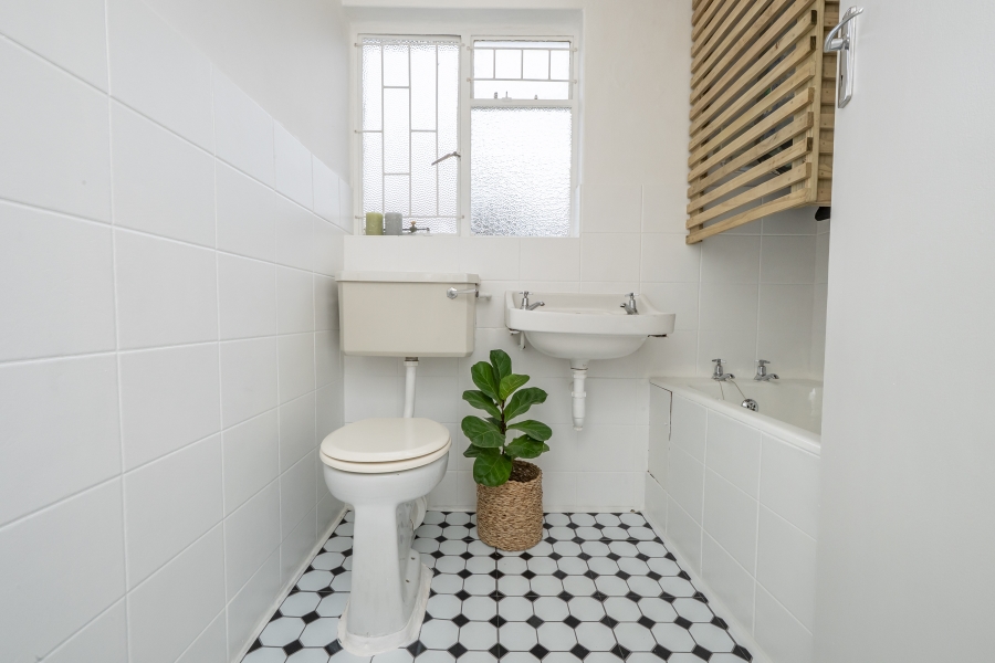 2 Bedroom Property for Sale in Kenilworth Western Cape